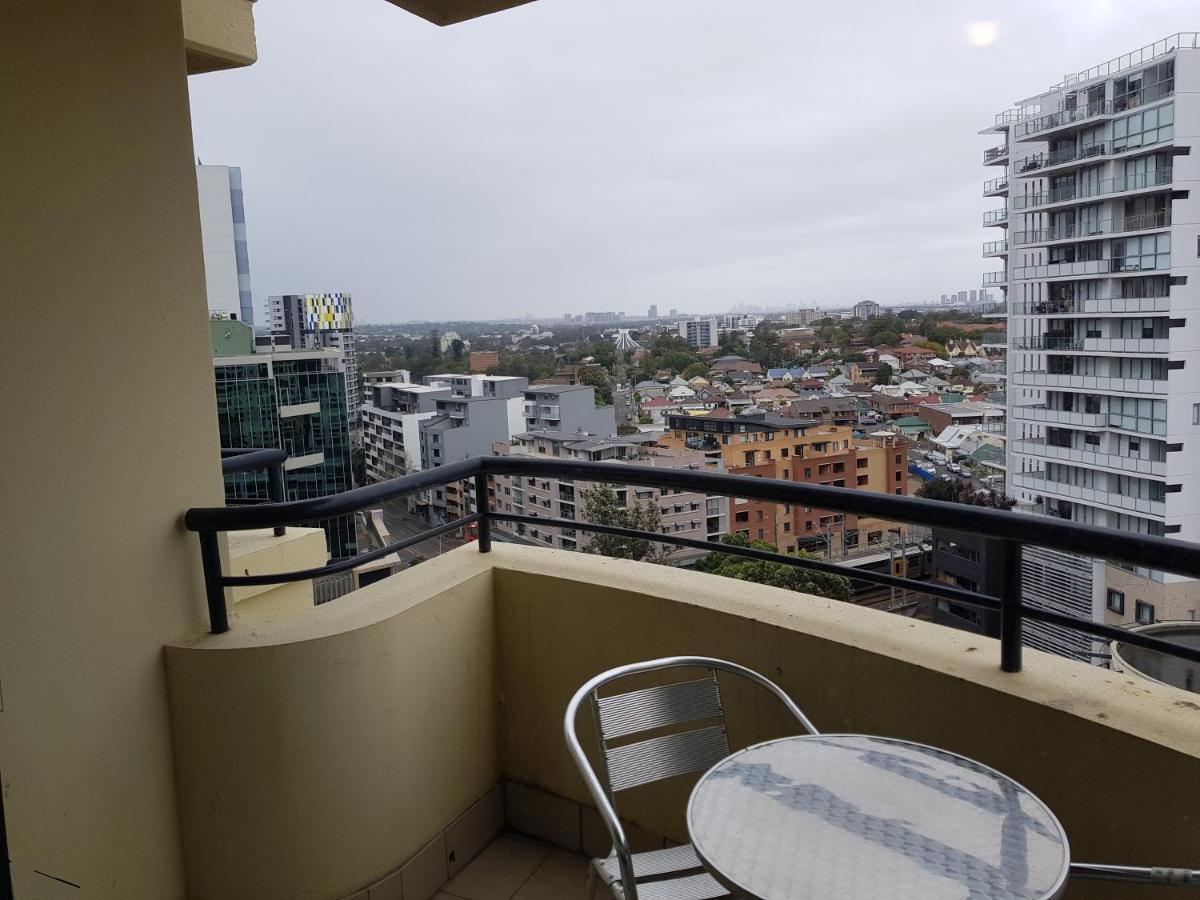 Parramatta Hotel Apartment Sydney Exterior photo
